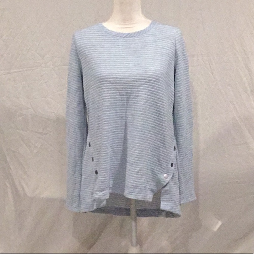 Jones New York blue textured shirt